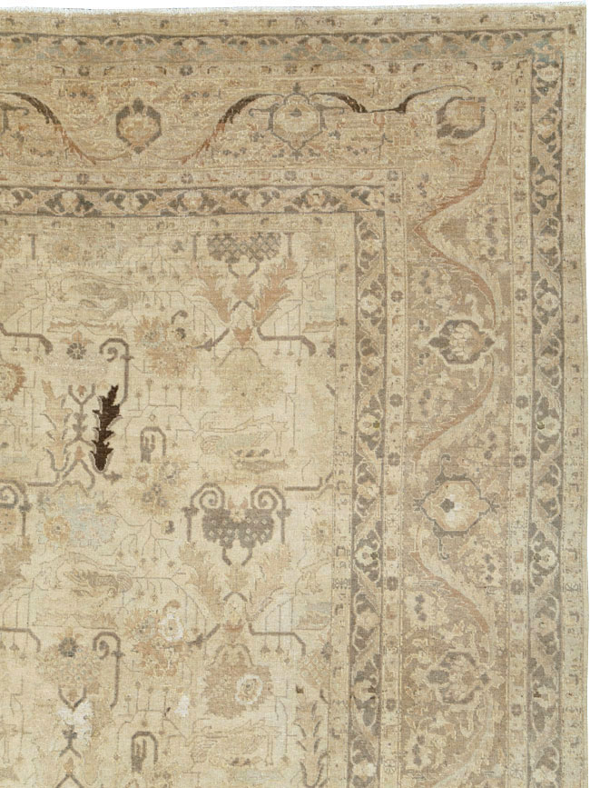 Antique Persian Tabriz Carpet, No.24192 - Gsblank