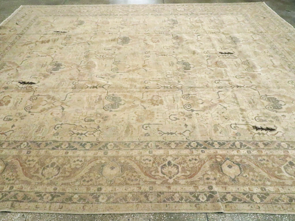 Antique Persian Tabriz Carpet, No.24192 - Gsblank