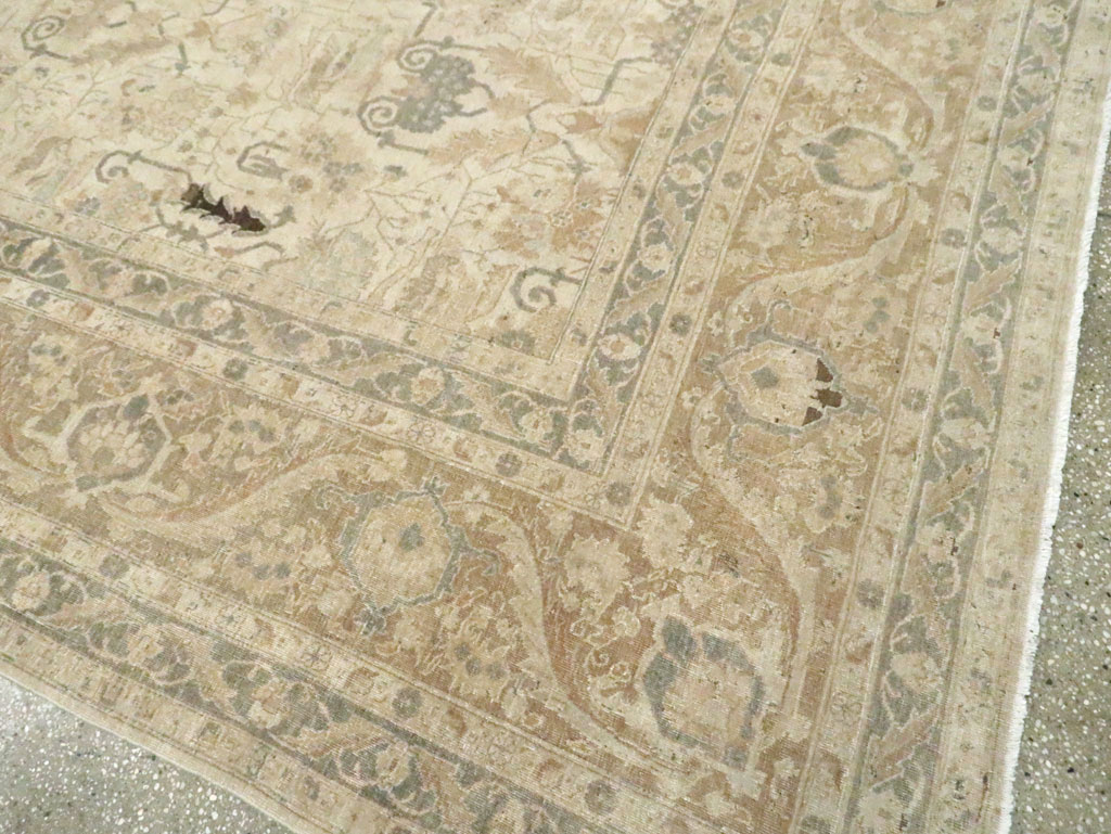 Antique Persian Tabriz Carpet, No.24192 - Gsblank