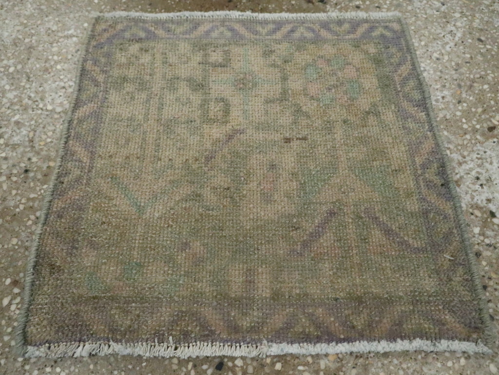 Vintage Persian Malayer Square Rug, No.24201 - Gsblank