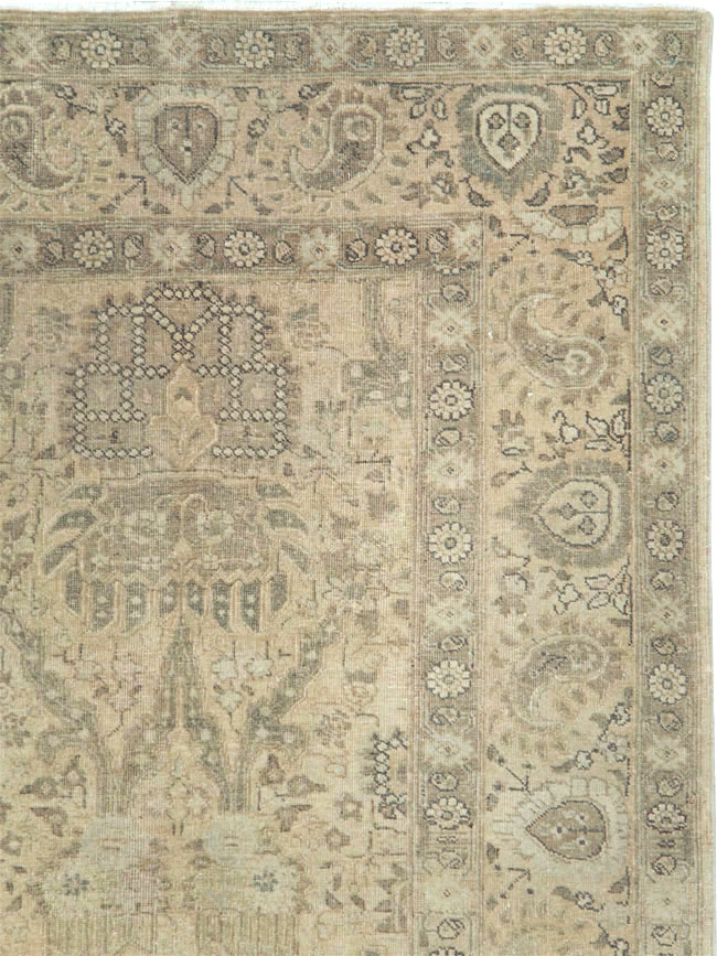 Vintage Persian Tabriz Accent Carpet, No.24210 - Gsblank