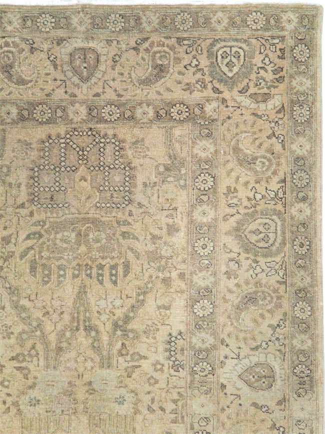 Vintage Persian Tabriz Accent Carpet, No.24210 - Gsblank