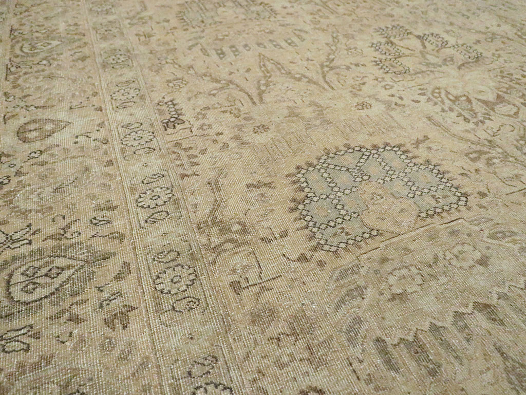 Vintage Persian Tabriz Accent Carpet, No.24210 - Gsblank