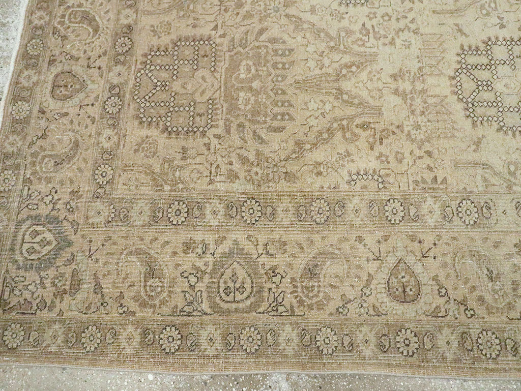 Vintage Persian Tabriz Accent Carpet, No.24210 - Gsblank