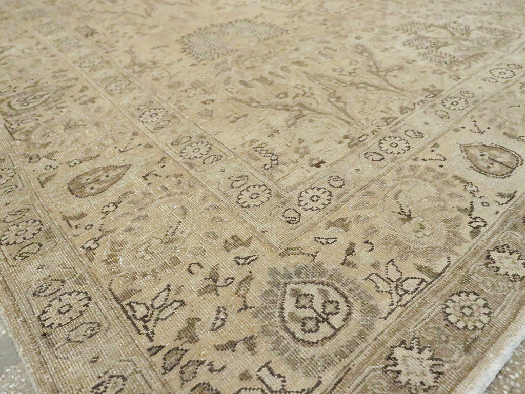 Vintage Persian Tabriz Accent Carpet, No.24210 - Gsblank