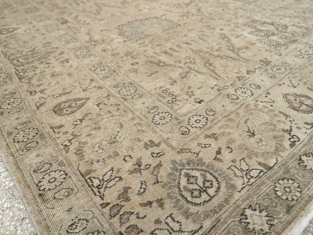 Vintage Persian Tabriz Accent Carpet, No.24210 - Gsblank