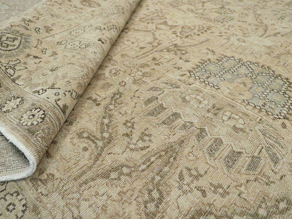 Vintage Persian Tabriz Accent Carpet, No.24210 - Gsblank