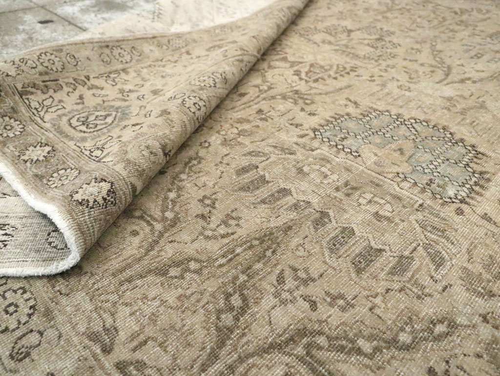 Vintage Persian Tabriz Accent Carpet, No.24210 - Gsblank