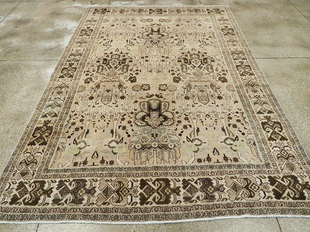 Antique Persian Tabriz Carpet, No.24216 - Gsblank