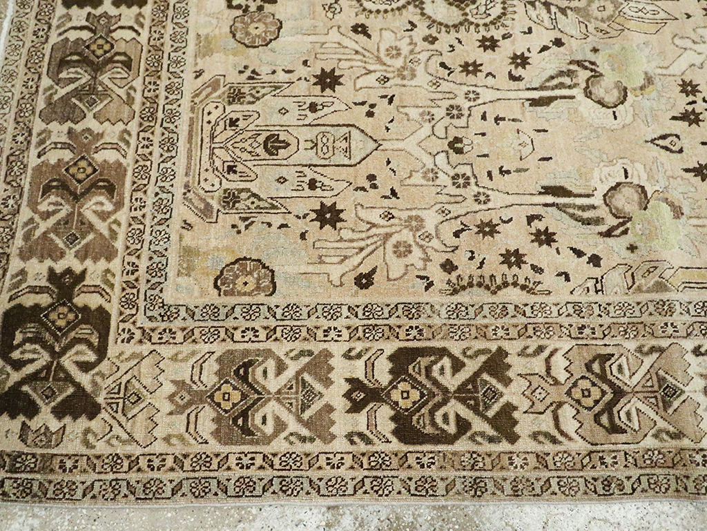 Antique Persian Tabriz Carpet, No.24216 - Gsblank