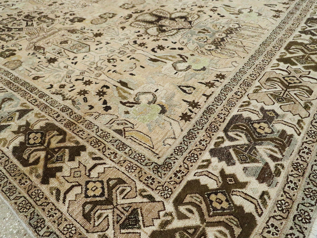 Antique Persian Tabriz Carpet, No.24216 - Gsblank