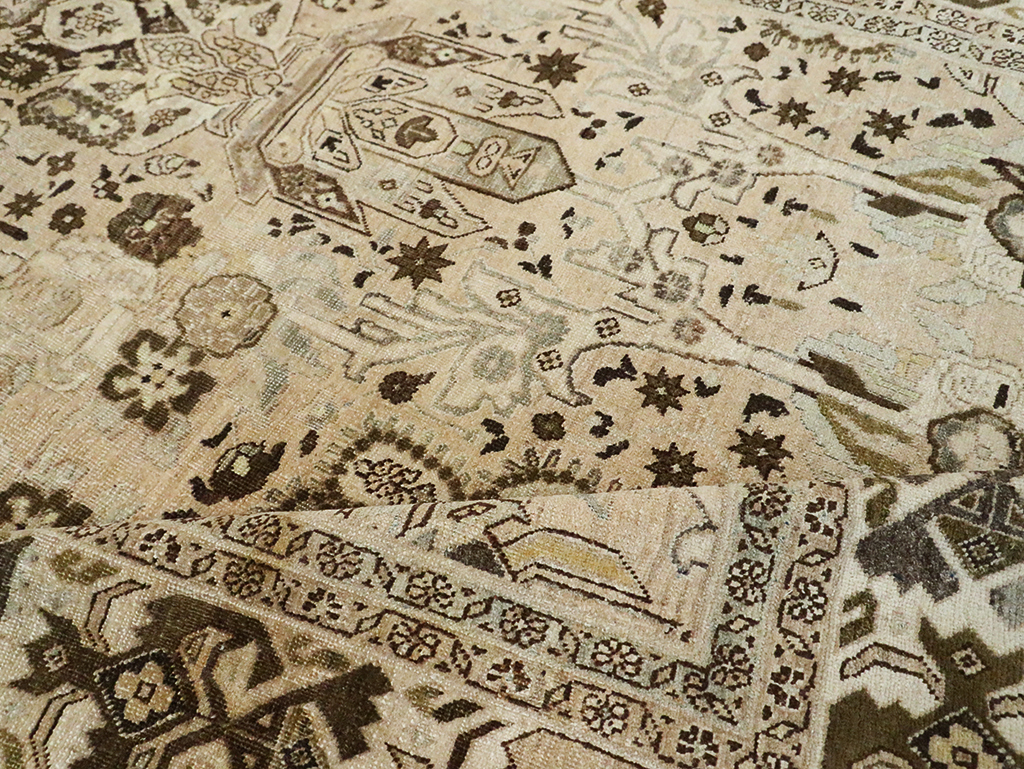 Antique Persian Tabriz Carpet, No.24216 - Gsblank