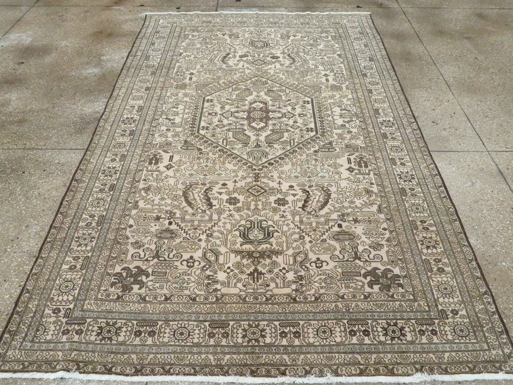 Vintage Persian Tabriz Accent Carpet, No.24219 - Gsblank