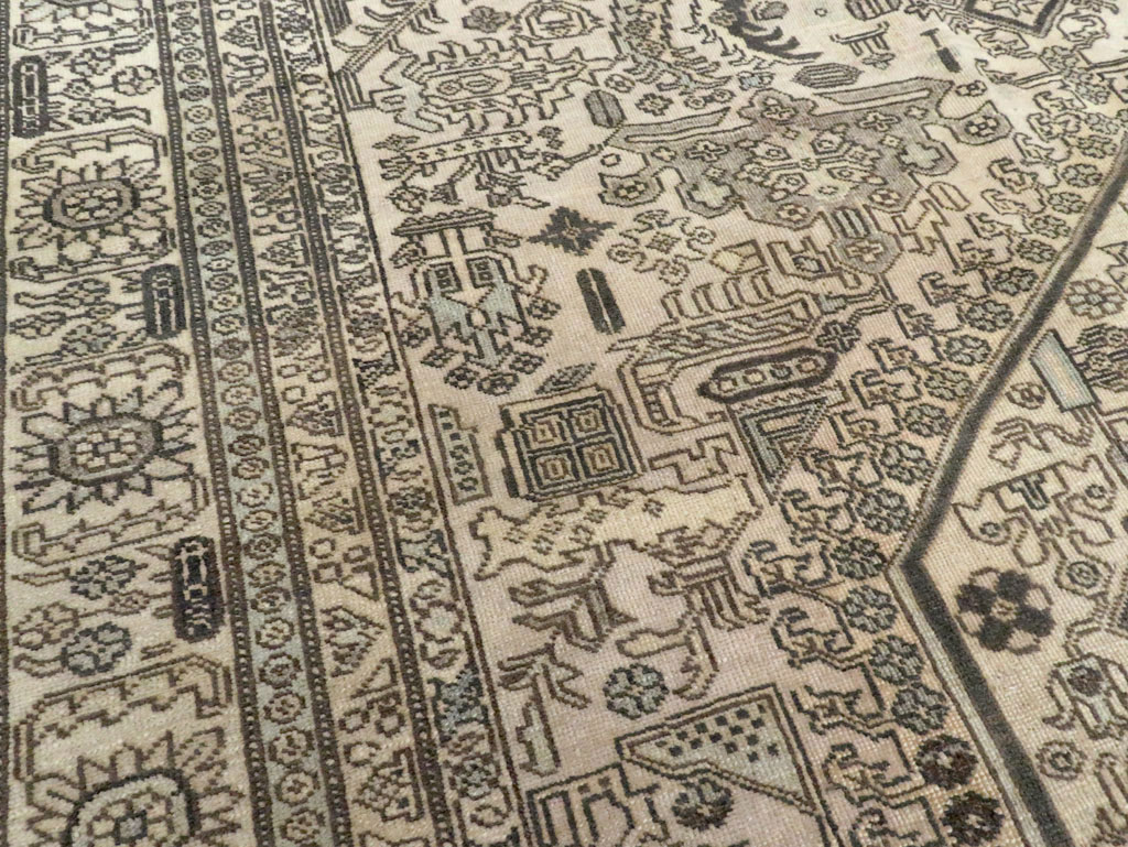 Vintage Persian Tabriz Accent Carpet, No.24219 - Gsblank
