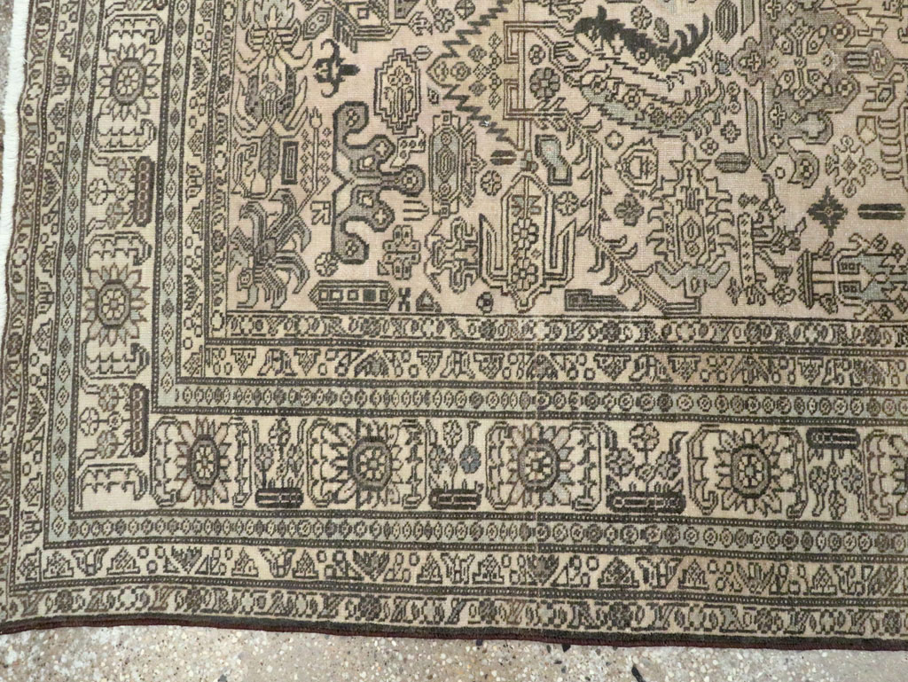 Vintage Persian Tabriz Accent Carpet, No.24219 - Gsblank