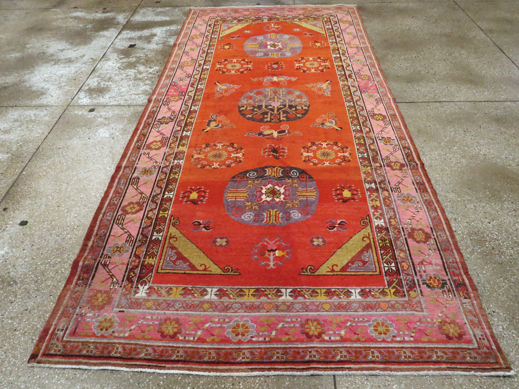 Antique East Turkestan Khotan Gallery Carpet, No.24237 - Gsblank