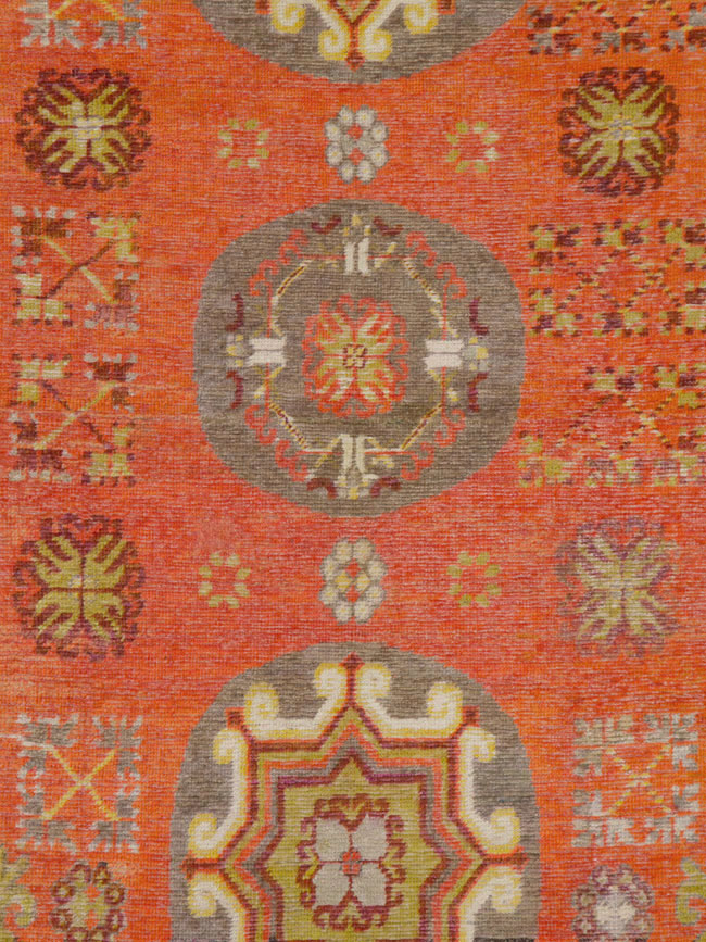 Vintage East Turkestan Khotan Carpet, No.24238 - Gsblank