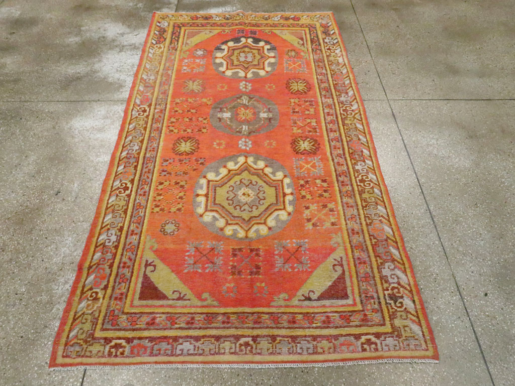 Vintage East Turkestan Khotan Carpet, No.24238 - Gsblank