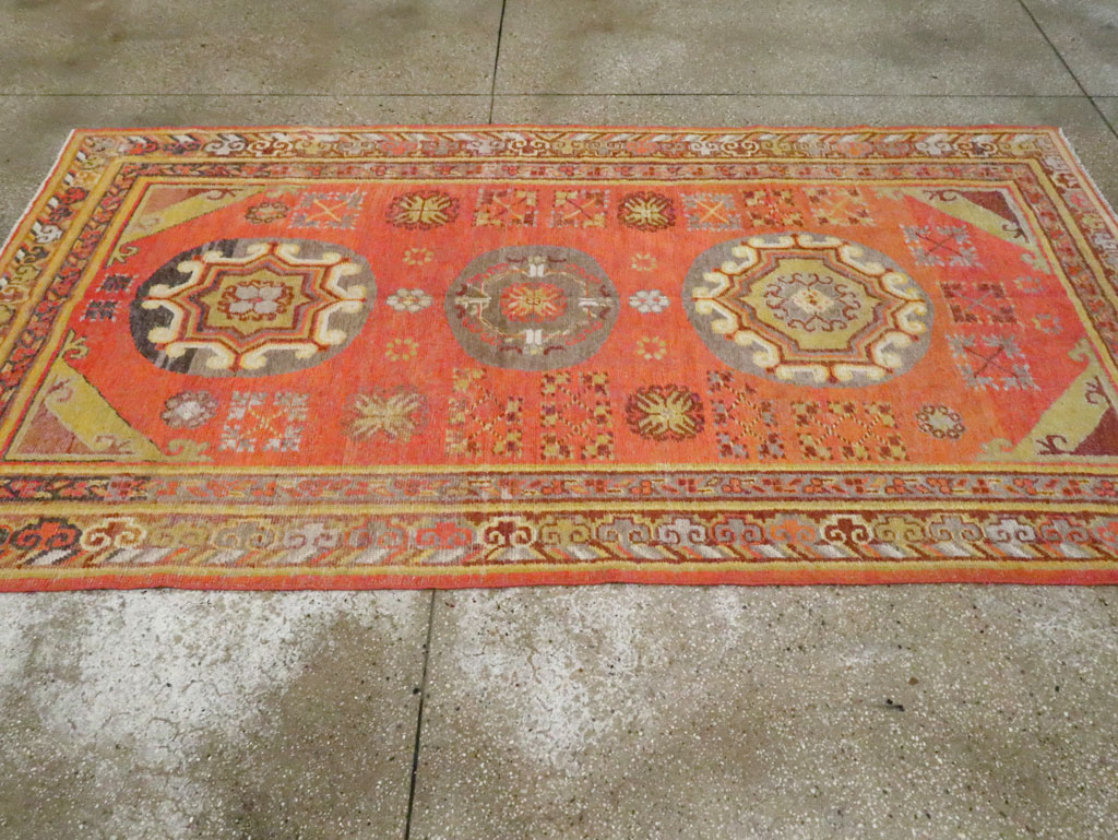 Vintage East Turkestan Khotan Carpet, No.24238 - Gsblank
