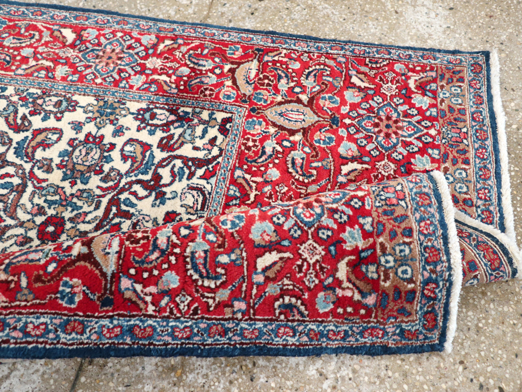 Vintage Persian Isfahan Rug, No.24252 - Gsblank