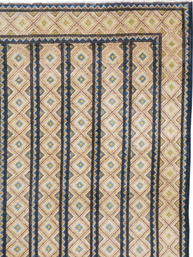 Vintage Persian Kashan Art Deco Carpet, No.24254 - Gsblank