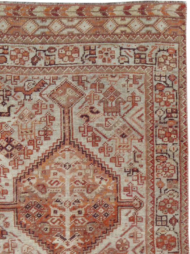 Antique Persian Shiraz Rug, No.24273 - Gsblank