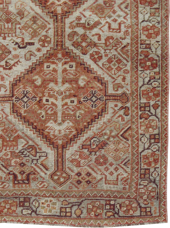 Antique Persian Shiraz Rug, No.24273 - Gsblank