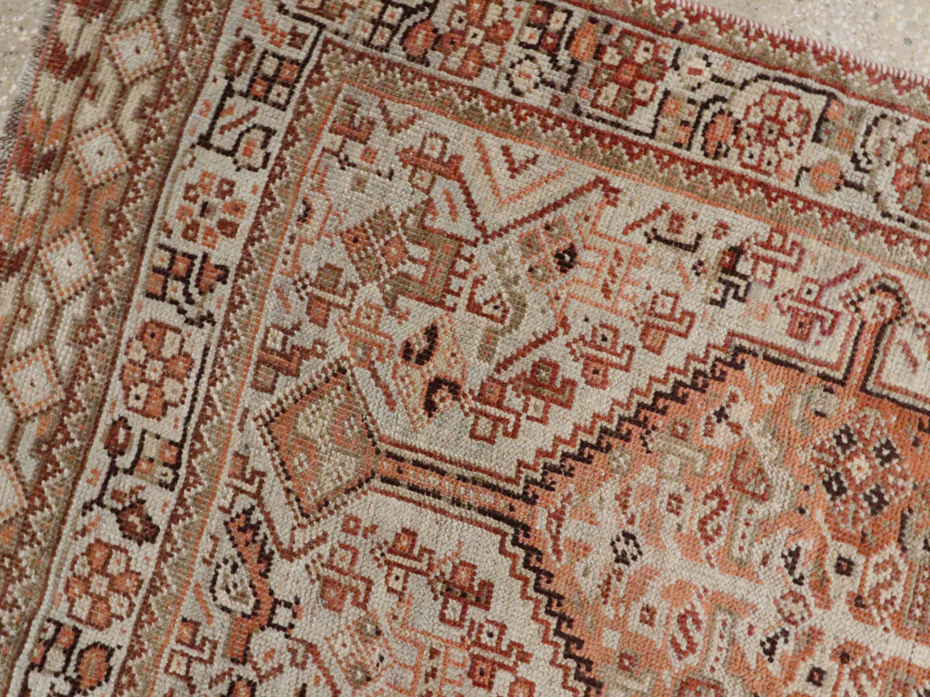 Antique Persian Shiraz Rug, No.24273 - Gsblank