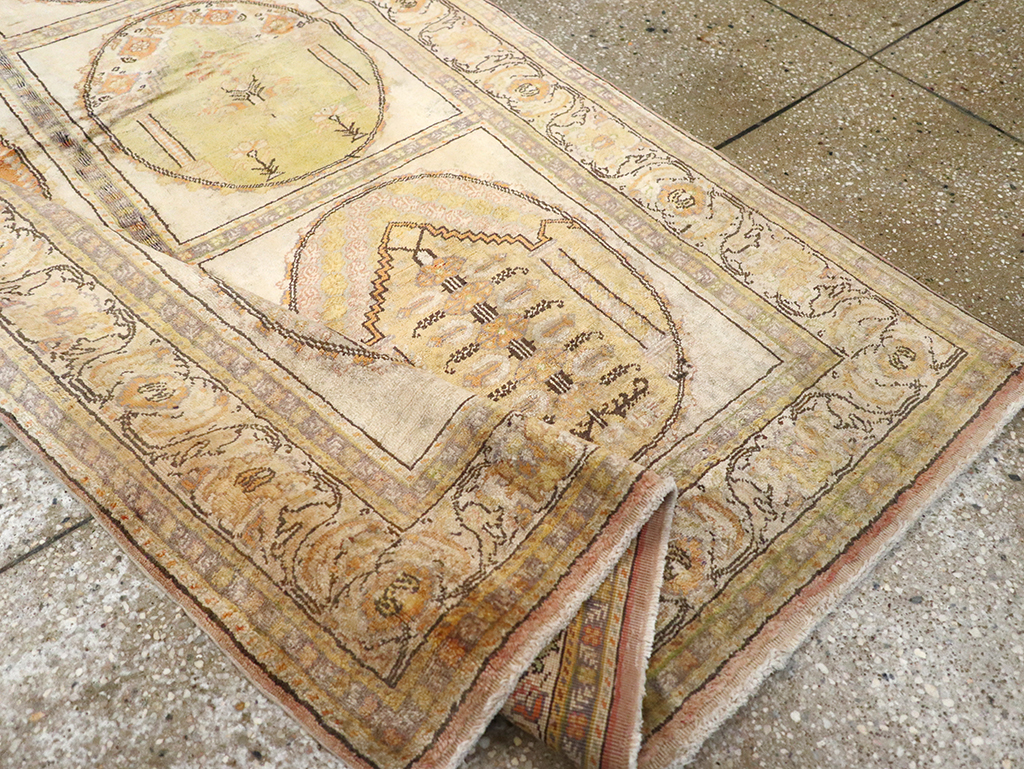 Vintage Turkish Sivas Rug, No.24292 - Gsblank