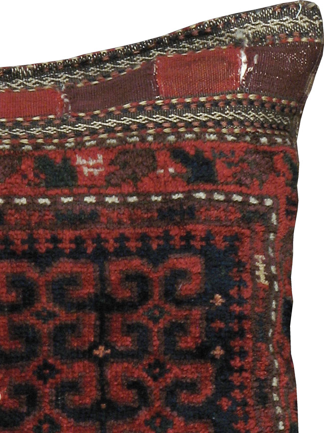 Antique Persian Bag Face Pillow, No.24317 - Gsblank