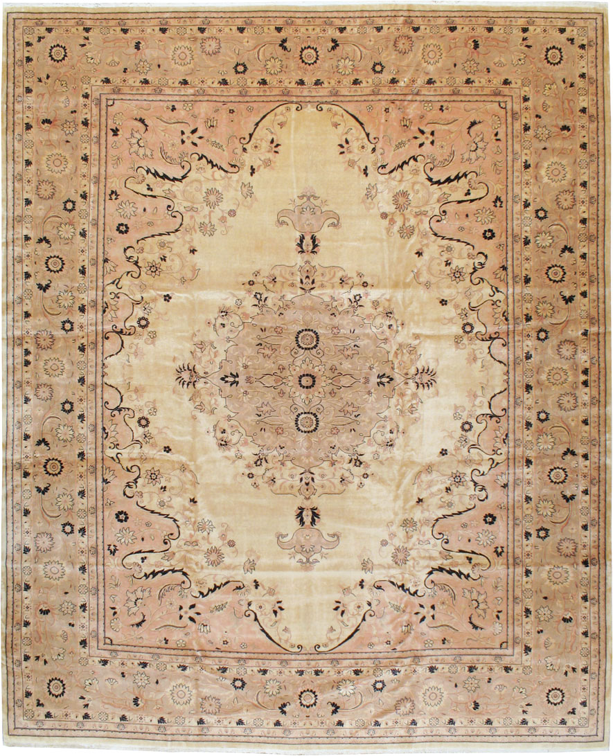 Antique Turkish Sivas Carpet, No.24322 - Gsblank