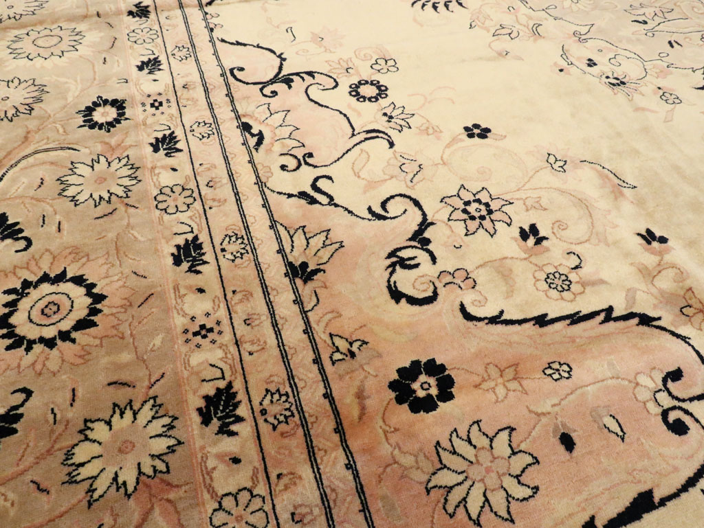Antique Turkish Sivas Carpet, No.24322 - Gsblank