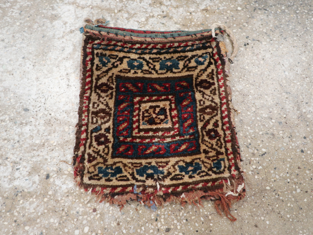 Vintage Persian Shiraz Bag, No.24340 - Gsblank