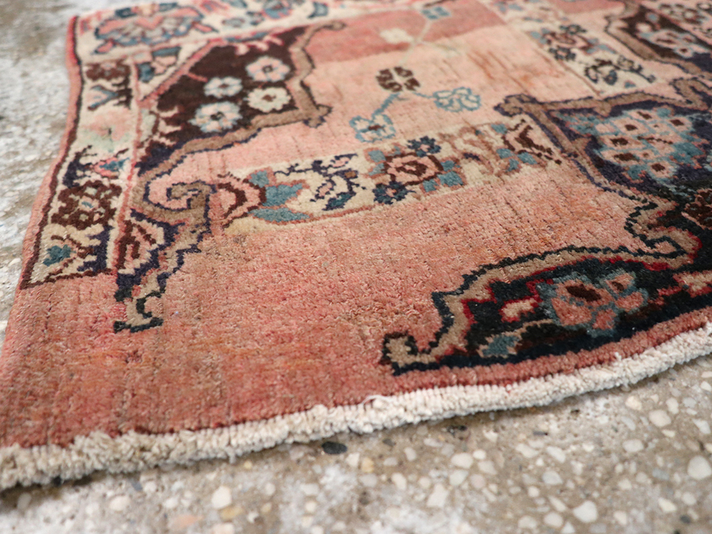 Vintage Persian Bidjar Rug, No.24348 - Gsblank