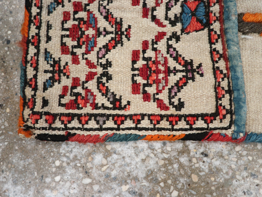 Vintage Persian Kilim Saddlebag (Khorjin), No.24358 - Gsblank