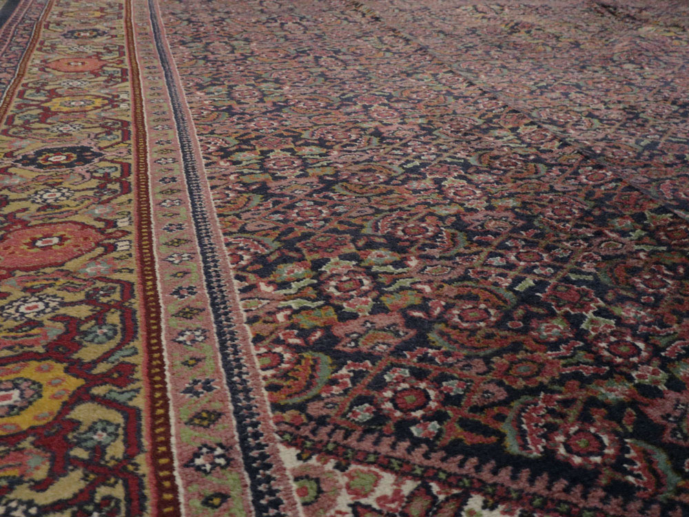 Antique Indian Lahore Carpet, No.24362 - Gsblank