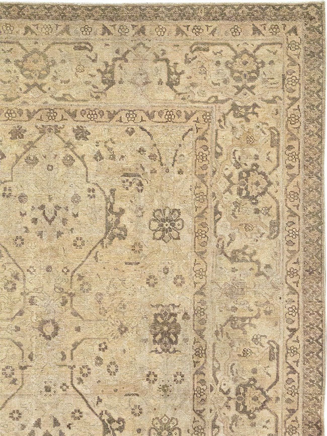 Antique Persian Tabriz Room Size Carpet, No.24379 - Gsblank