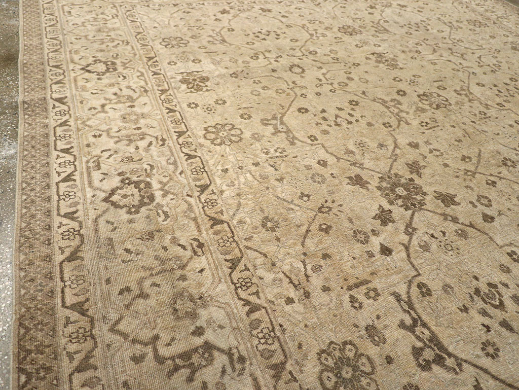 Antique Persian Tabriz Room Size Carpet, No.24379 - Gsblank