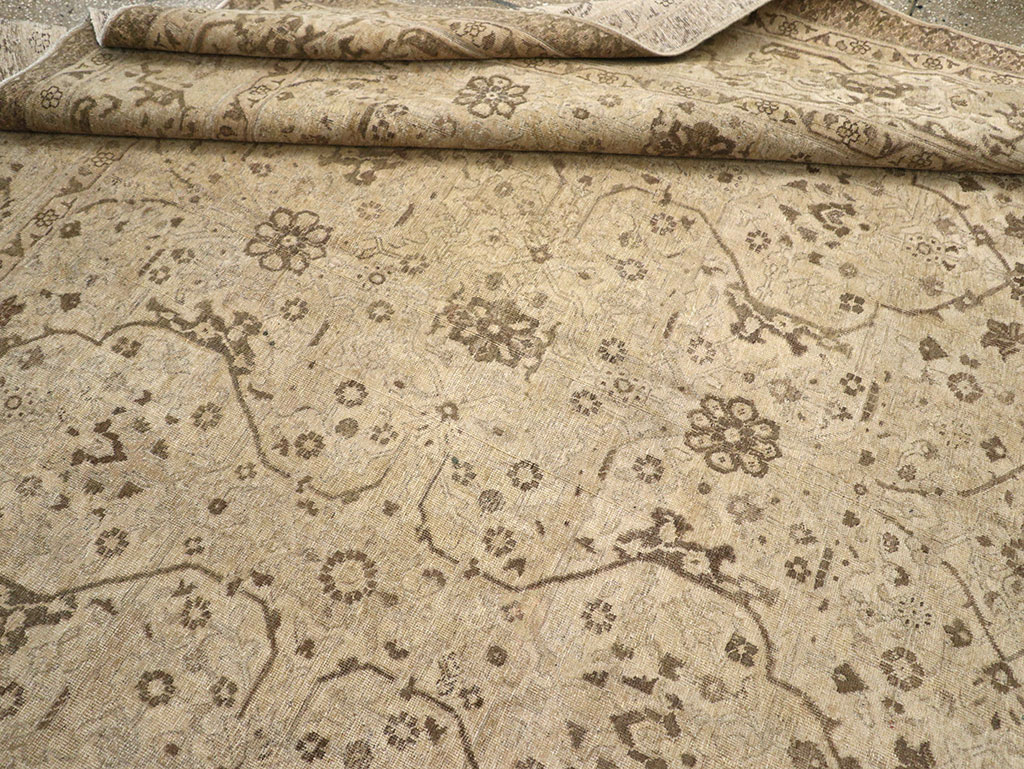 Antique Persian Tabriz Room Size Carpet, No.24379 - Gsblank