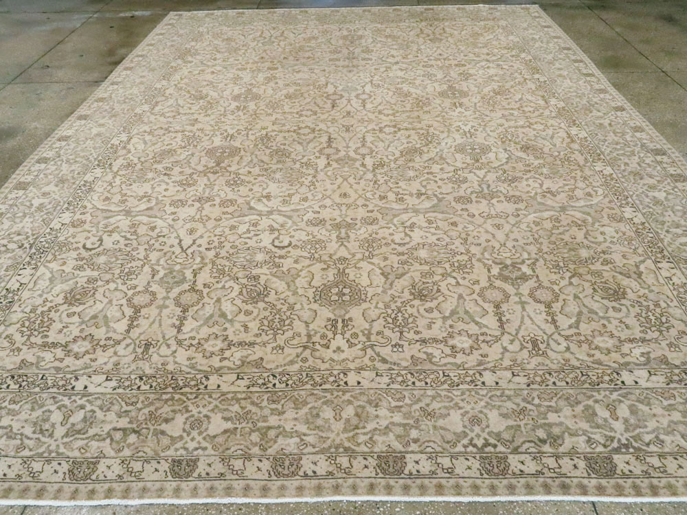 Antique Persian Tabriz Carpet, No.24389 - Gsblank