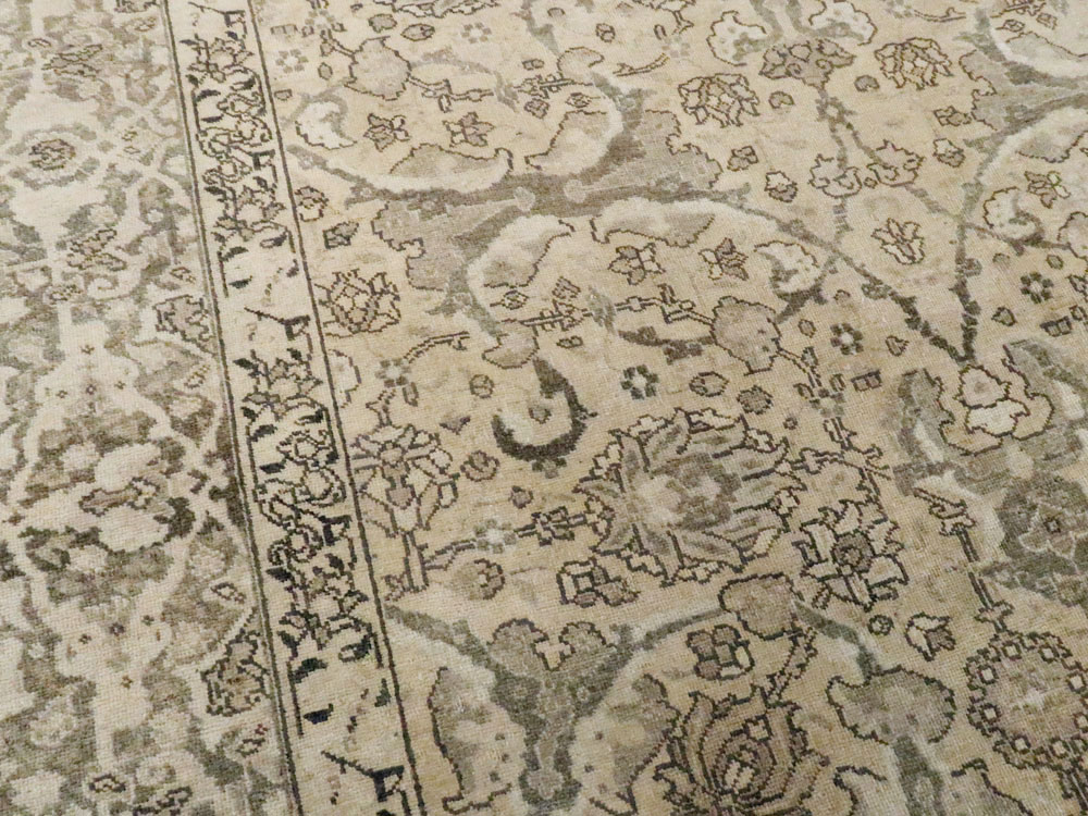 Antique Persian Tabriz Carpet, No.24389 - Gsblank