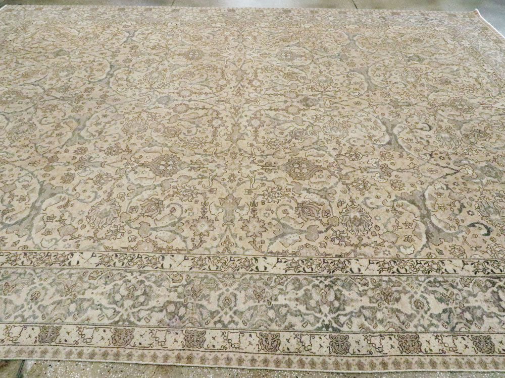 Antique Persian Tabriz Carpet, No.24389 - Gsblank