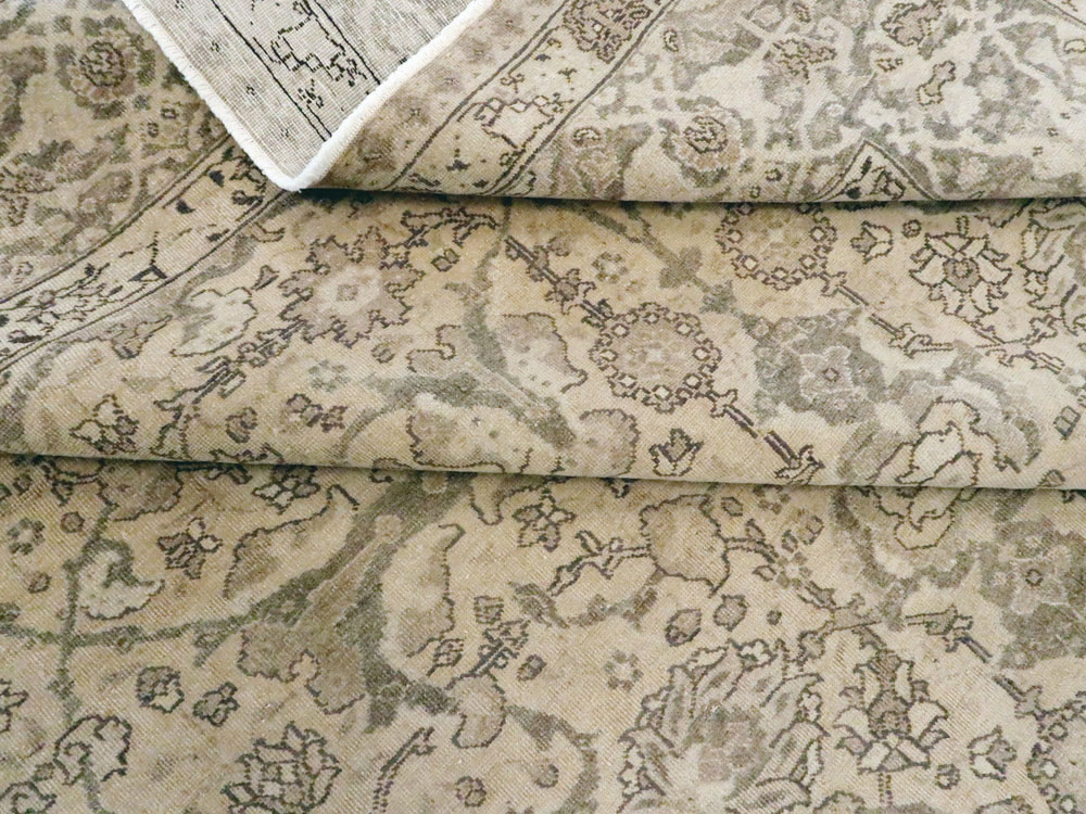 Antique Persian Tabriz Carpet, No.24389 - Gsblank