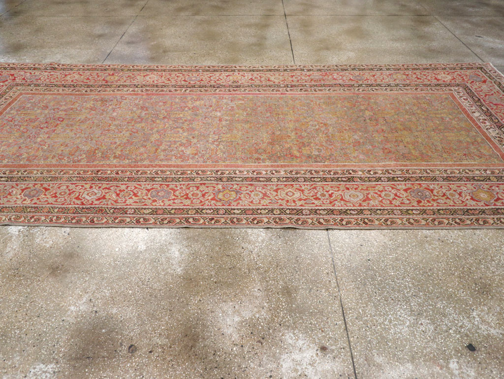 Antique Persian Mahal Gallery Carpet, No.24410 - Gsblank