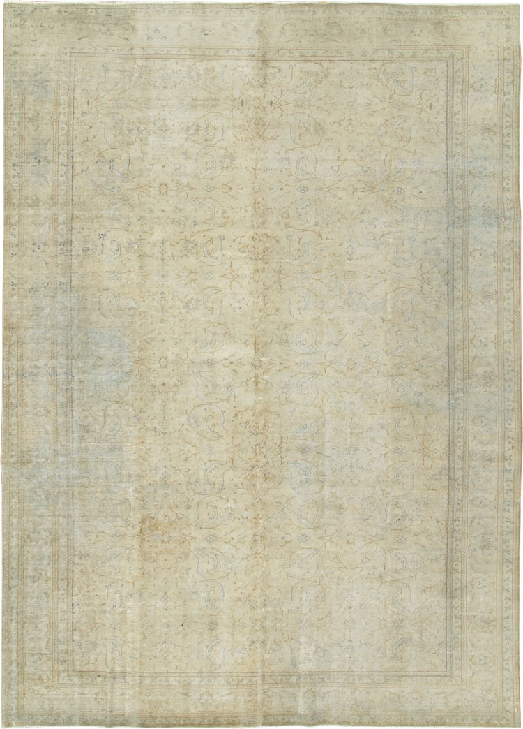 Vintage Turkish Sivas Distressed Carpet, No.24414 - Gsblank