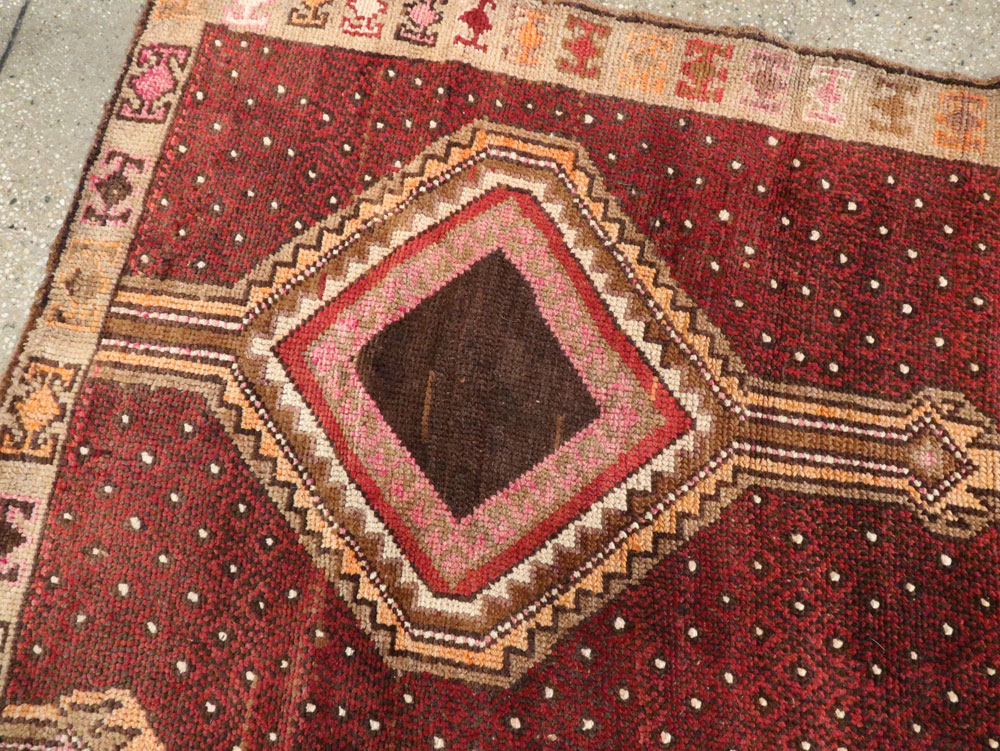 Vintage Turkish Anatolian Gallery Carpet, No.24418 - Gsblank