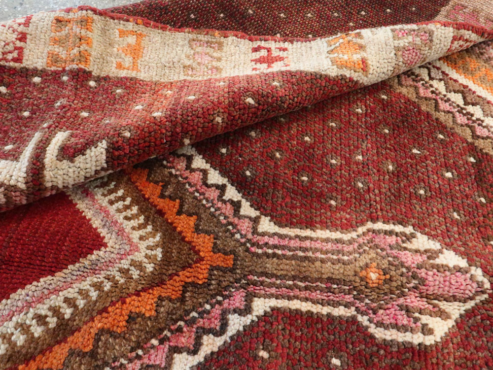 Vintage Turkish Anatolian Gallery Carpet, No.24418 - Gsblank