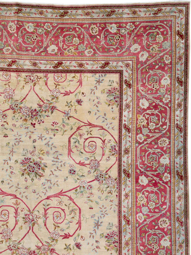 Antique Persian Sarouk Carpet, No.24433 - Gsblank