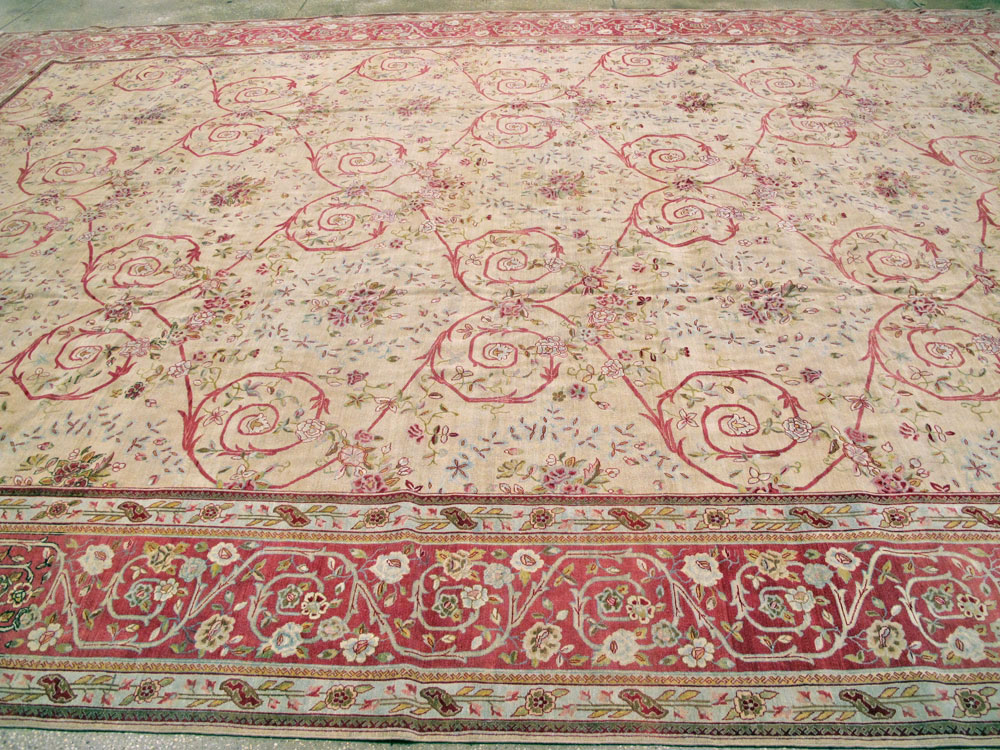 Antique Persian Sarouk Carpet, No.24433 - Gsblank