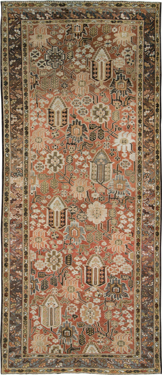 Antique Persian Bakhtiari Gallery Carpet, No.24455 - Gsblank